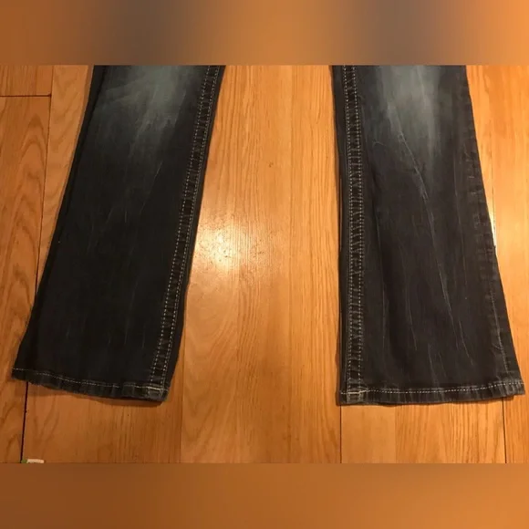 MISS ME~Mid-Rise~Easy Boot~Jeans~Sz 28~Embellished, Creased & Whiskered~JE8511ER - Picture 6 of 14